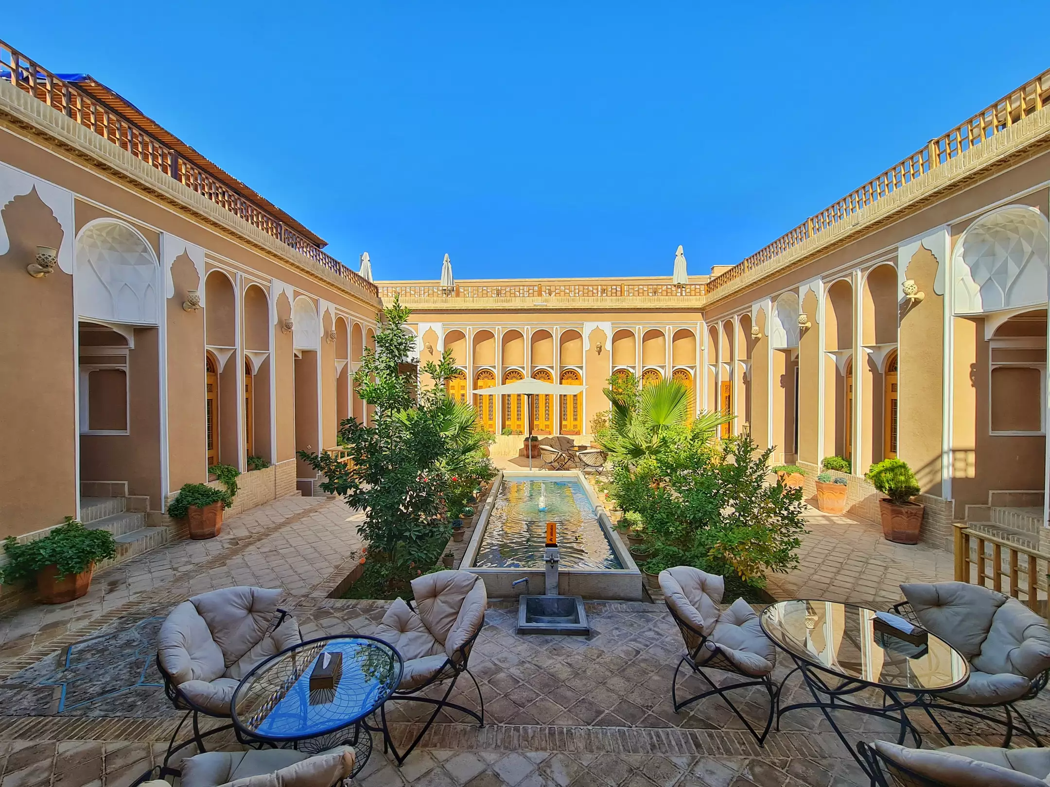 Alibaba https://cdn.alibaba.ir/ostorage/hotel-accommodation-images/6731ae7c5019ca0a6708c359_هتل دالان - حیاط اصلی عکس 1.webp
